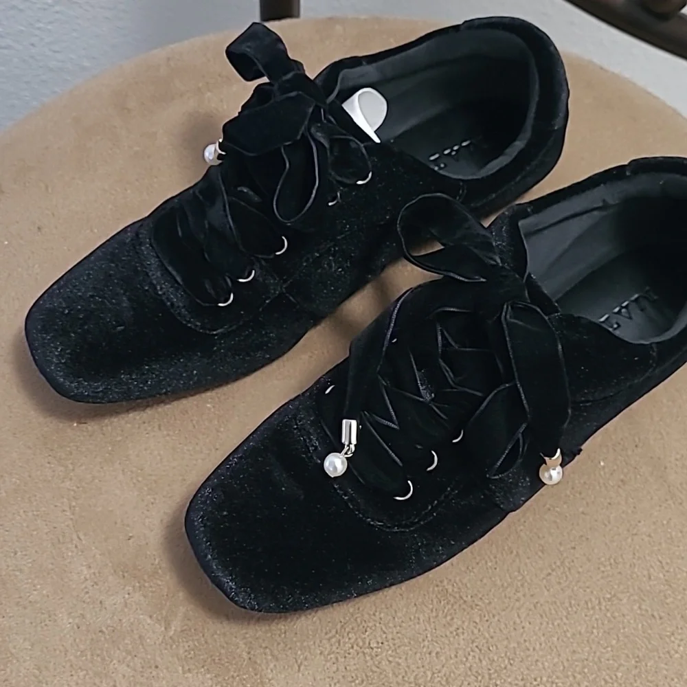 INC International Concepts Black Velvet Flats - Picture 8 of 9